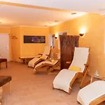 Alpengluehn Hotel 3*