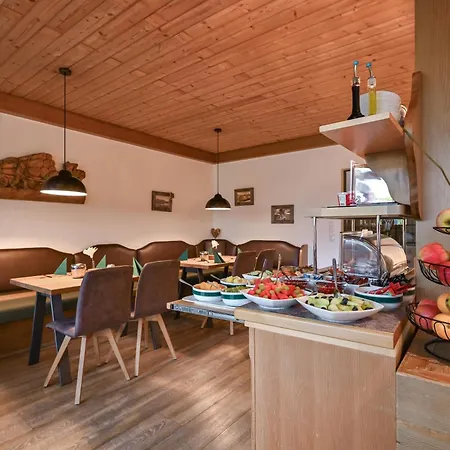 Alpengluehn Hotel 3*